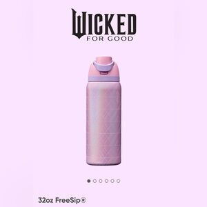 Wicked Owala, Glinda